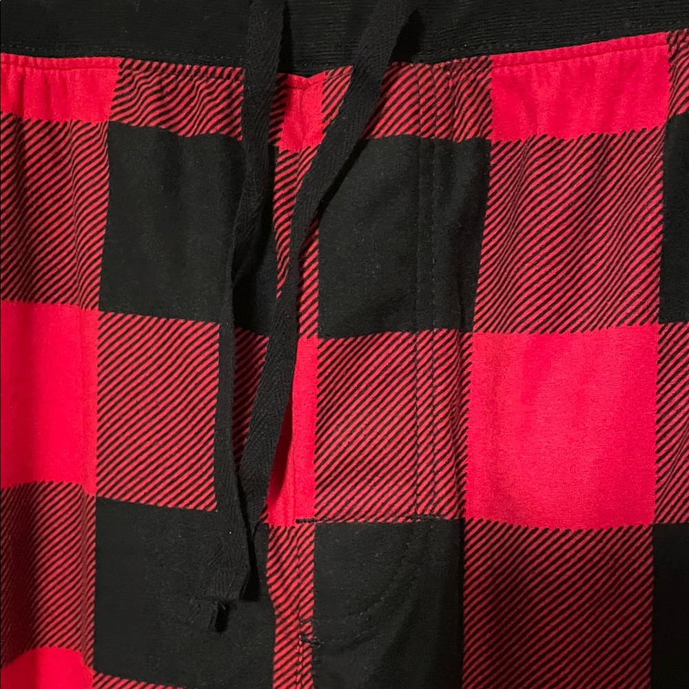 North Pole Trading Co Men’s L Feelin' Jolly Red Black Buffalo Check Pajamas Set - Picture 8 of 11